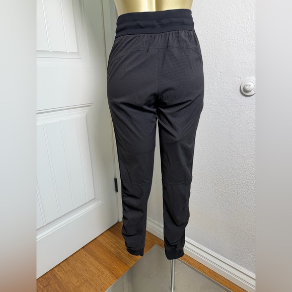 lululemon athletica Black Skinny Pants 2 - Picture 3 of 6